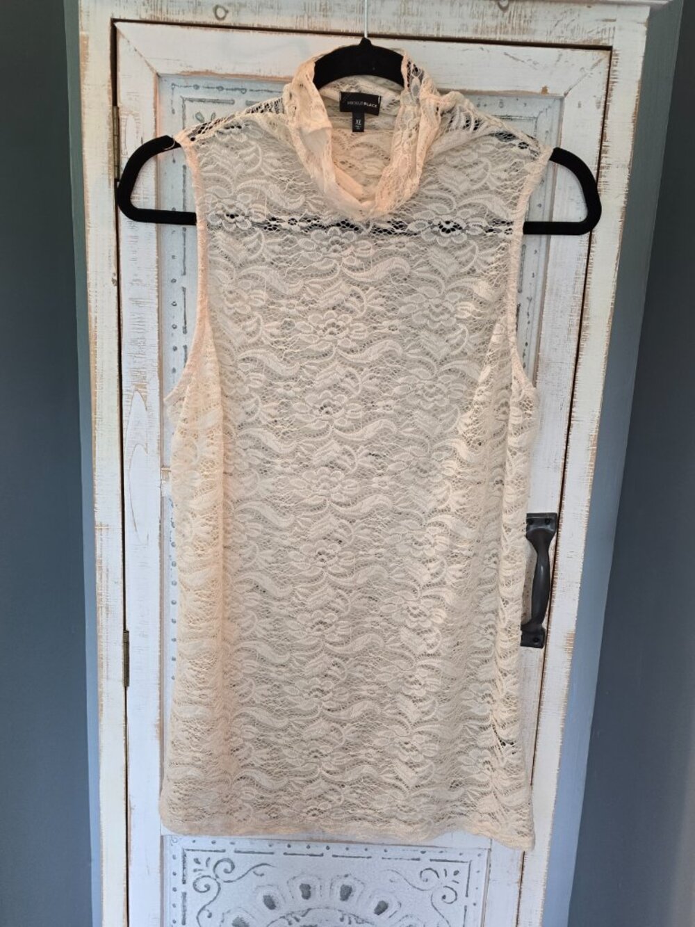 Buckle Black Lace Cowl Neck Sleeveless Top - Ivory - Size XL